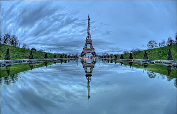 Remarkable and Stunning Examples of Reflection Photography Art by techblogstop 21